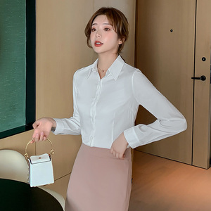 2020年韩版新品春季百搭休闲修身打底衫流行大码显瘦纯色长袖衬衫