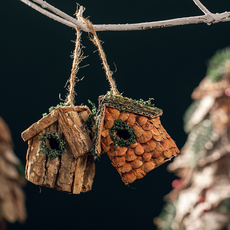 Corteza de Navidad pequeña casa decoración colgante nido de pájaros pequeña casa colgante árbol de Navidad colgante decoración de escritorio microscópica