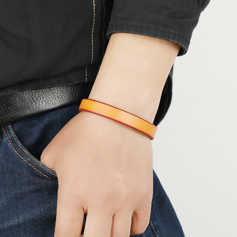 retro simple smooth leather bracelet