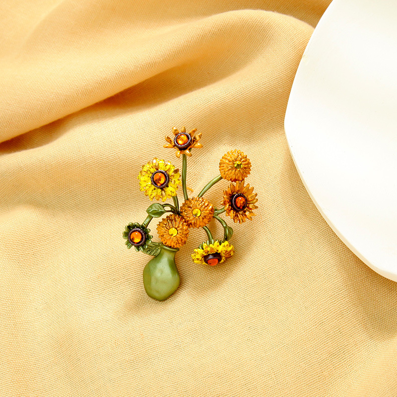 High-quality Retro Sunflower Brooch Forest Simple Flower Brooch Wholesale Nihaojewelry display picture 3