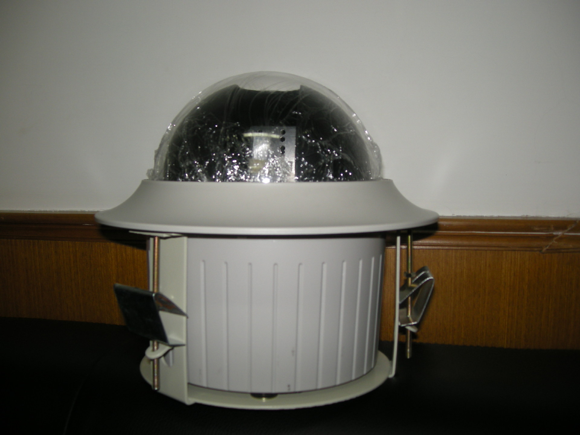 室内嵌入式高速球