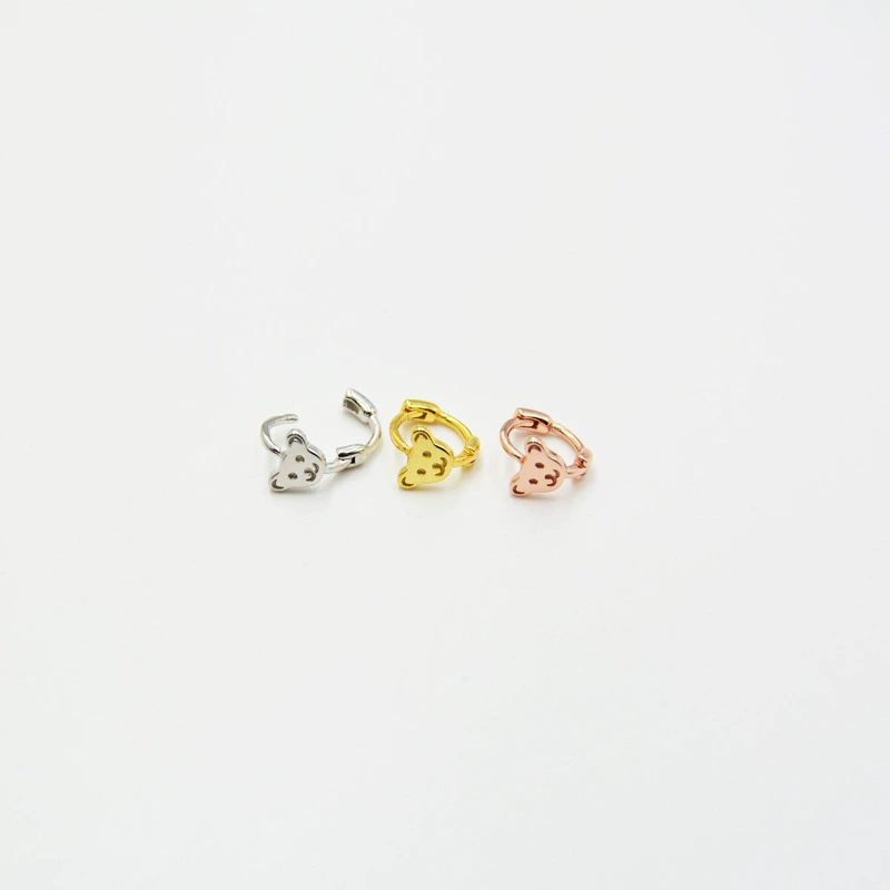 Small glossy minimalistic earrings, 925 sample silver, with little bears