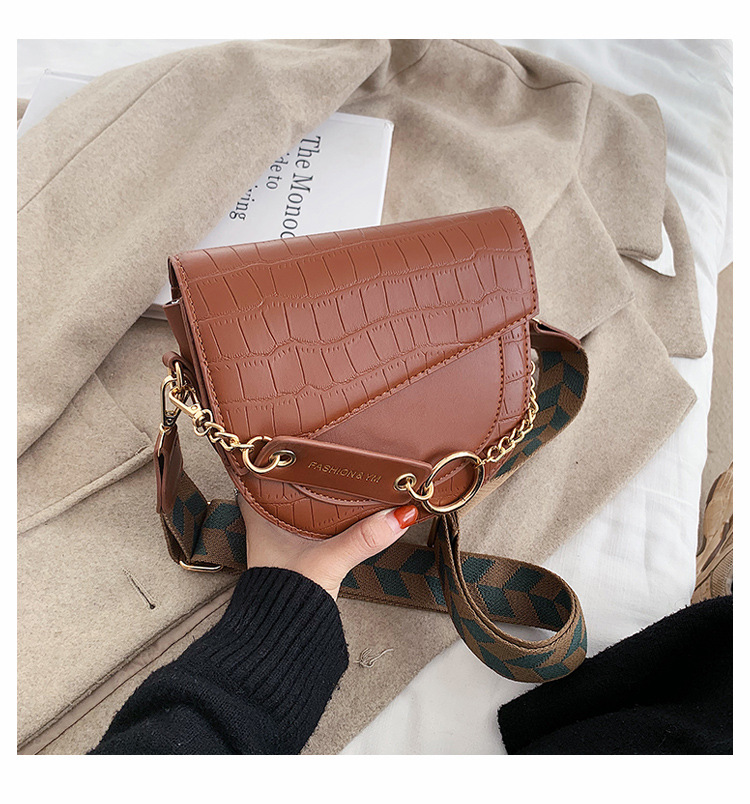 Fashion Messenger Shoulder Bag display picture 8