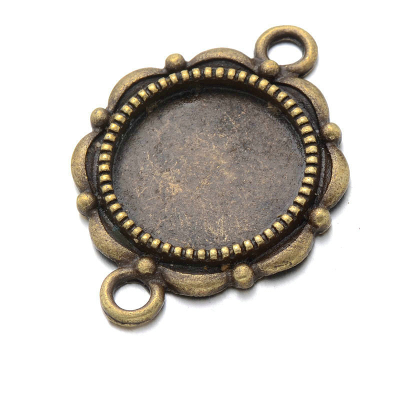 retro necklace