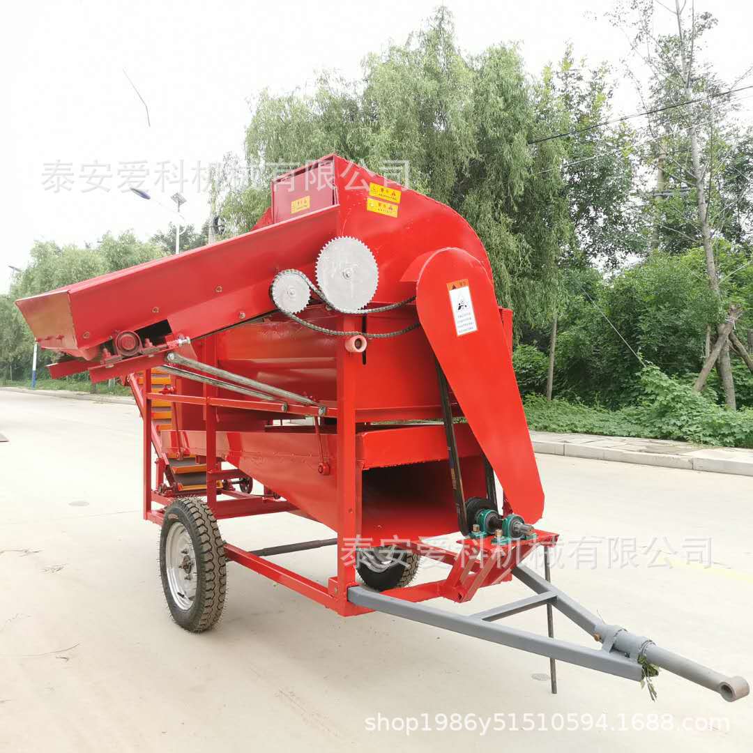 中型自动装袋拖拉机版花生摘果机边走边摘花生摘果机干湿两用的