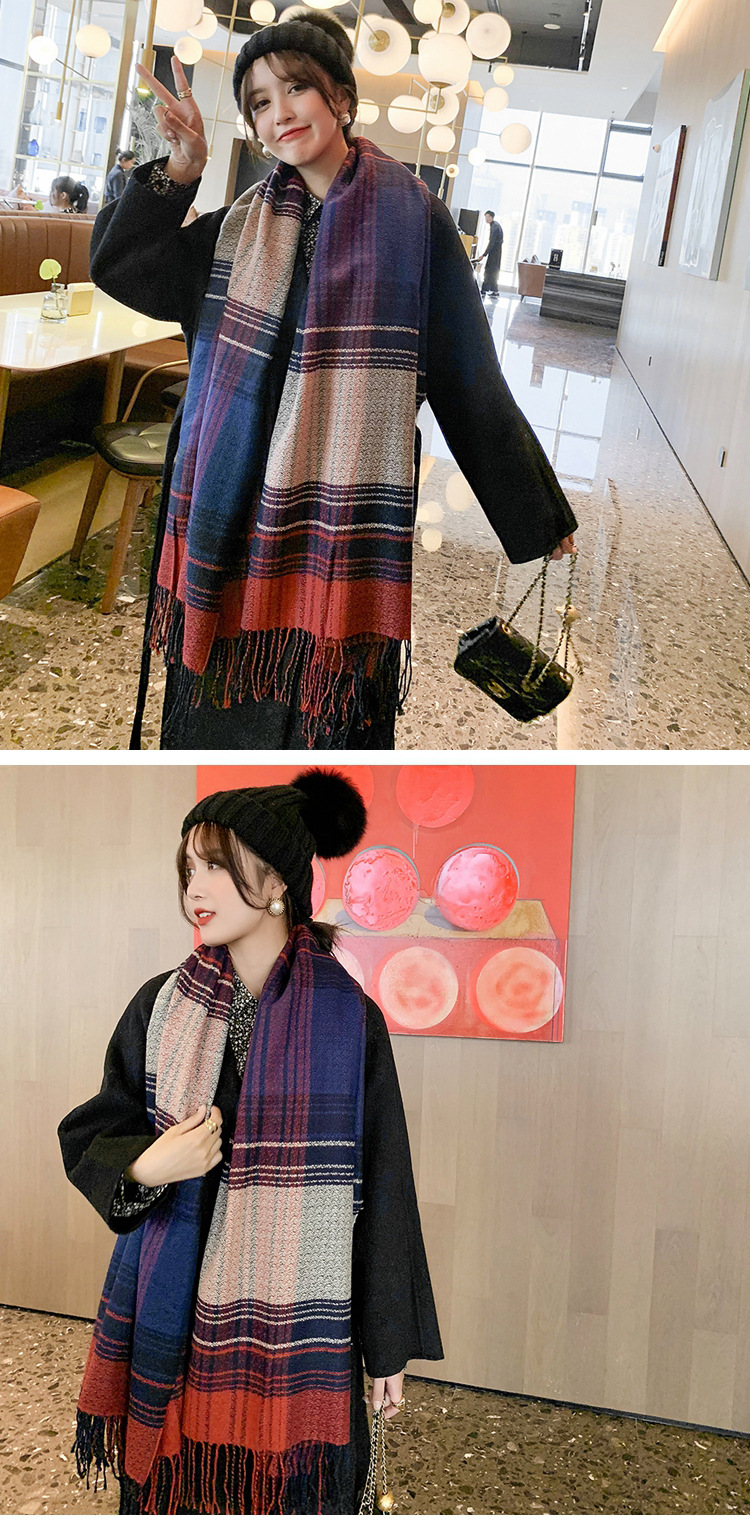 Autumn And Winter Korean Plaid Thickened Tassel Scarf display picture 1