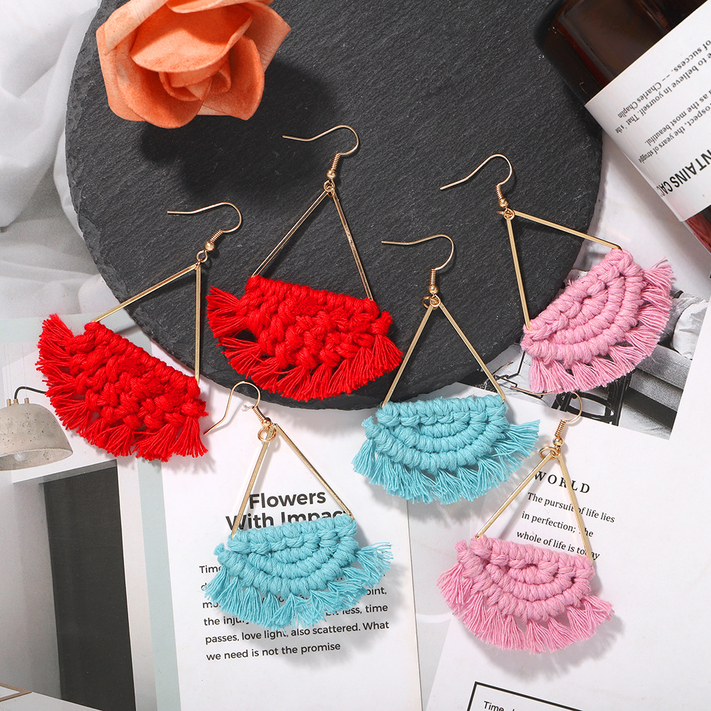 New Bohemian Fan-shaped Hand-woven Earrings For Women Wholesale display picture 4
