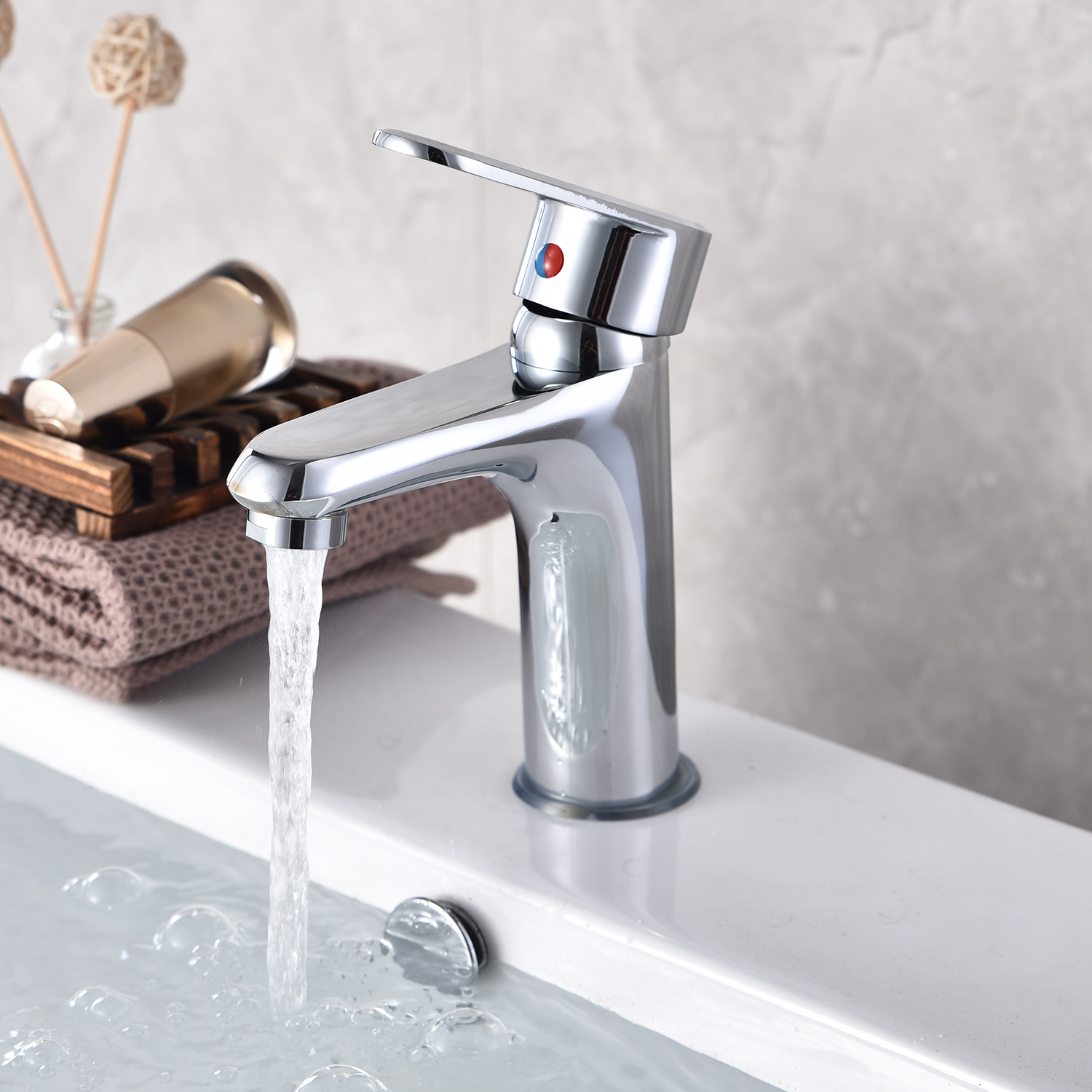 Copper Basin hot and cold faucet bathroom basin basin wash basin single hole hot and cold faucet bathroom cabinet basin faucet