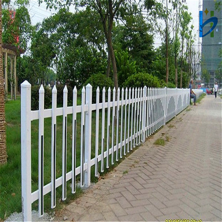 pvc塑钢护栏免搭理别墅围栏社区隔离护栏小区花池栅栏供应
