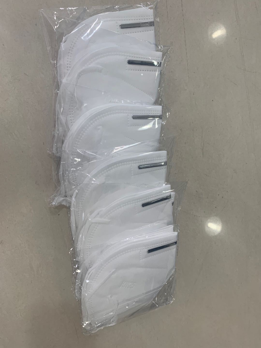 KN95白板 外置鼻梁骨 防塵防飛沫民用口罩 大量現貨 日産10萬