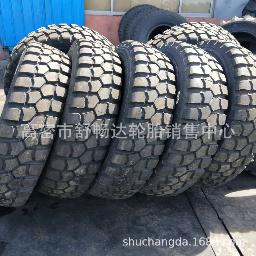 现货供用14.00R20 卡车轮胎 钢丝胎 各种工程机械轮胎