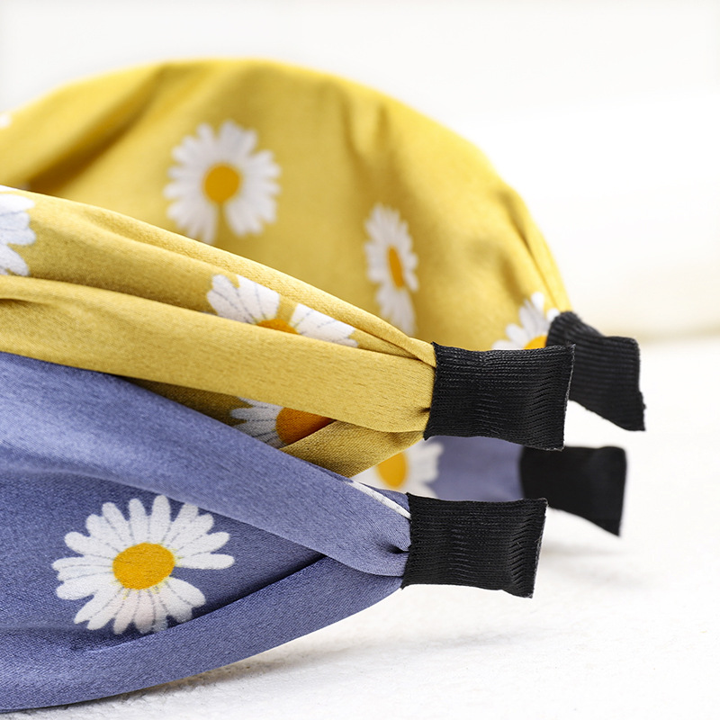 Korea&#39;s New Fashion Fabric Print Headband Cross Knot Wide-edge Cheap Headband Wholesale display picture 6