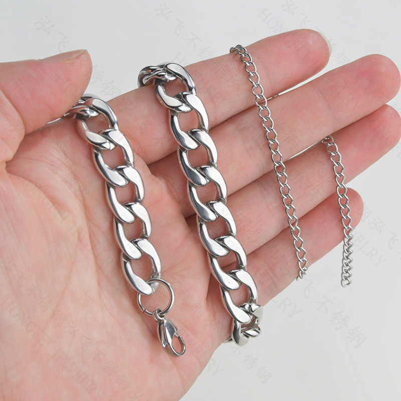 Korea Hip Hop Style Tide Simple Titanium Steel Clavicle Chain Thick Chain Necklace For Men And Women display picture 4
