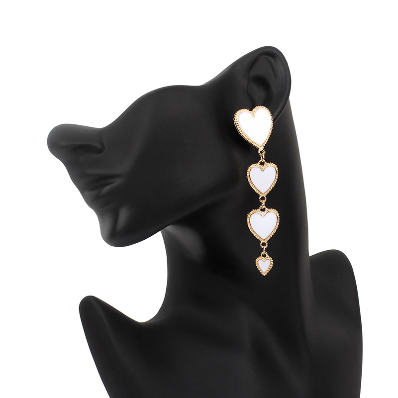 19g Weight Earrings, Ear Studs Classification Wedding, Travel Occasion Alloy Material Heart Pattern Women'S Gender Fashion Style White, Red, Black Color Fashion Heart Alloy Drop Earrings 3