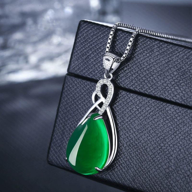 Подвеска из нефрита, короткое агатное ожерелье изумруд, оптовая продажа, стиль light luxury, инкрустирован diamonds