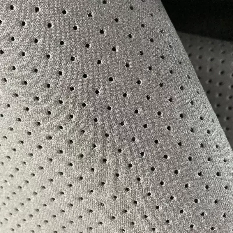 氯丁橡胶布料复合打穿孔加工多台机器同时运作出货速度快