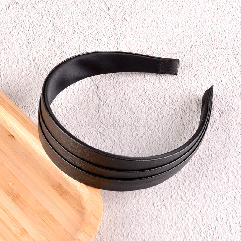 New Fold Pu Leather Solid Color Hair Band display picture 2