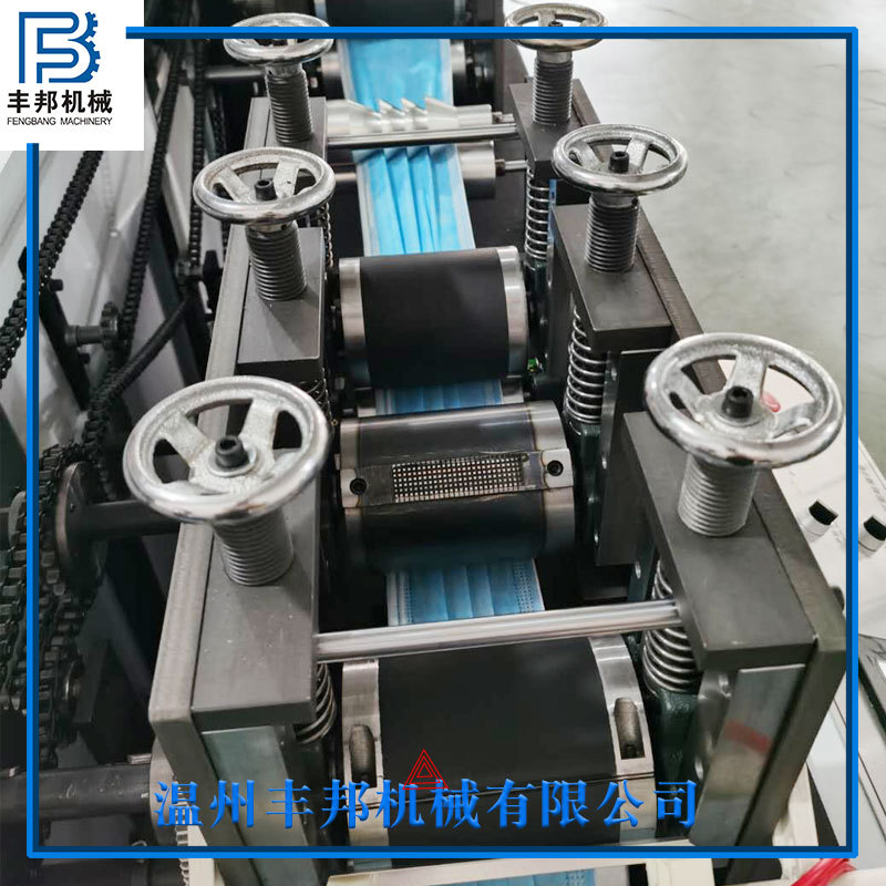 厂家供应平面口罩机 丰邦口罩打片机 折叠口罩出片机 自动口罩机