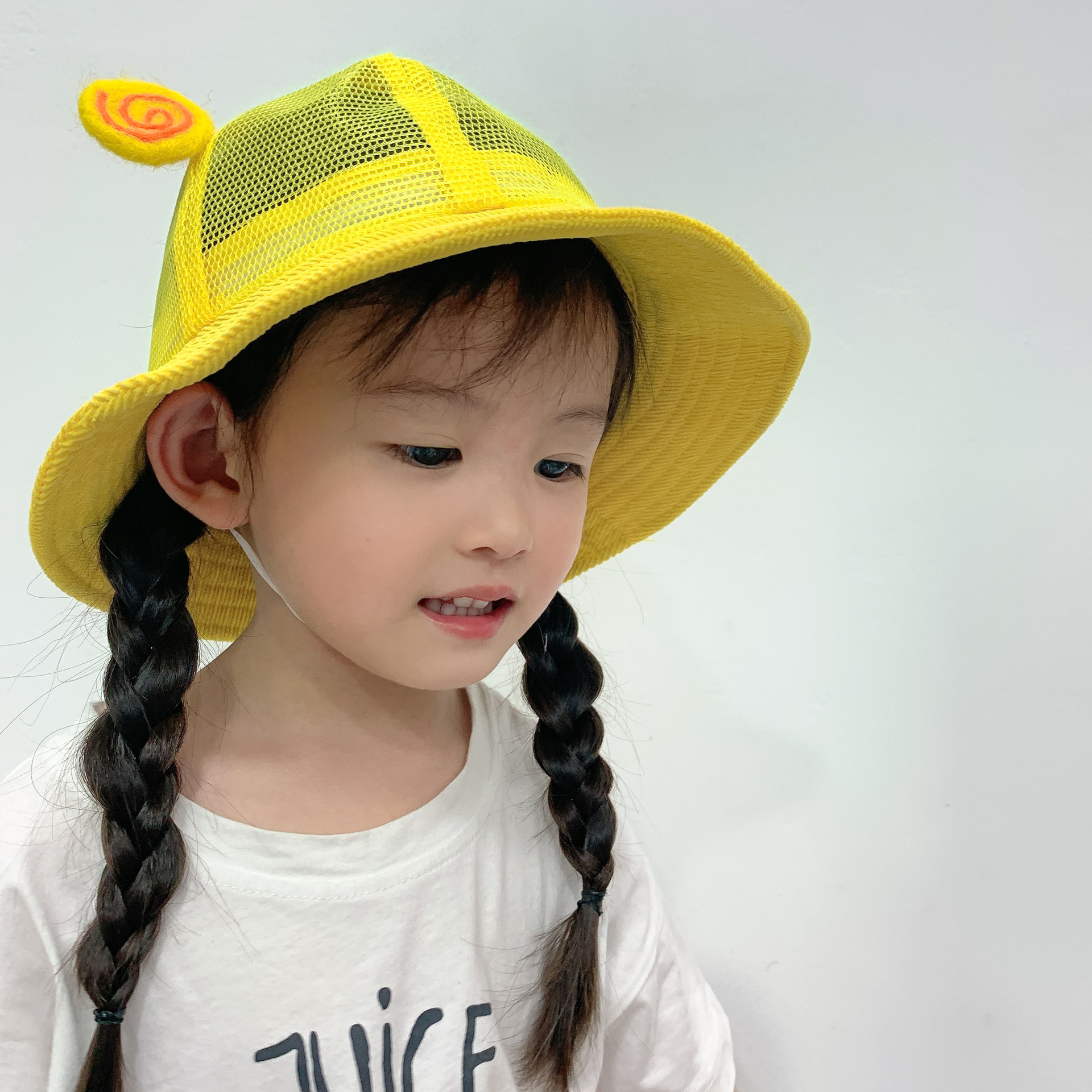 Summer Mesh Children's Hats Custom Hats Small Yellow Hats Sunscreen Parent-child Basin Hats display picture 4