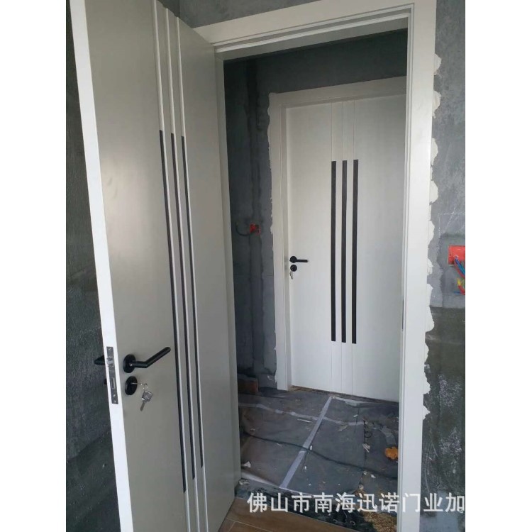 Una puerta a la parte superior habitación dormitorio conjunto doméstico puerta interior sin pintura puerta compuesta de madera sólida puerta de ingeniería