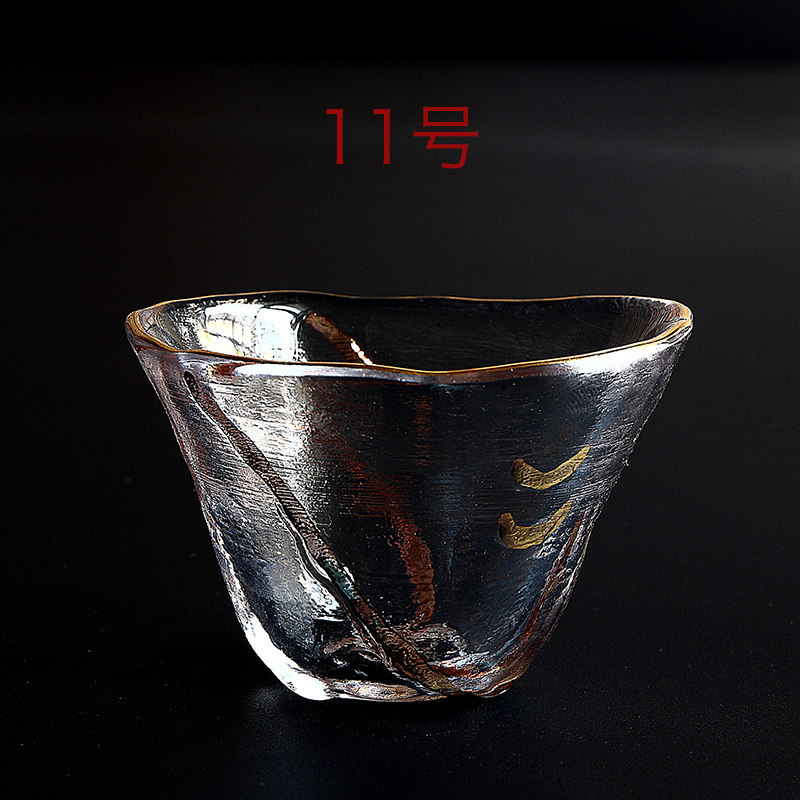 프놈펜 유리 No. 11