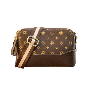 香港代购小众品牌真皮女包2020新款百搭时尚斜挎包高级感贝壳包潮