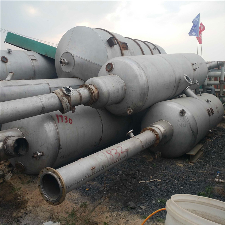 八成新二手蒸发器 常年供应二手蒸发器 三效两吨降膜蒸发器二手