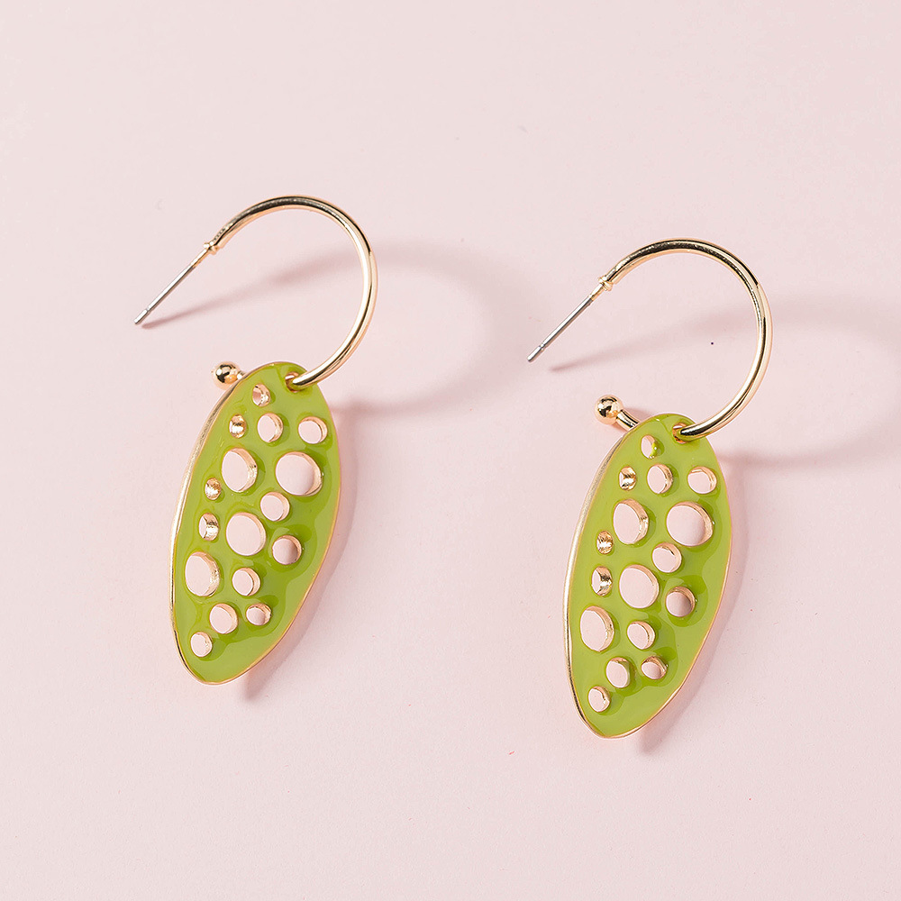 European And American Fashion Style Hollow  Earrings Wholesale display picture 5