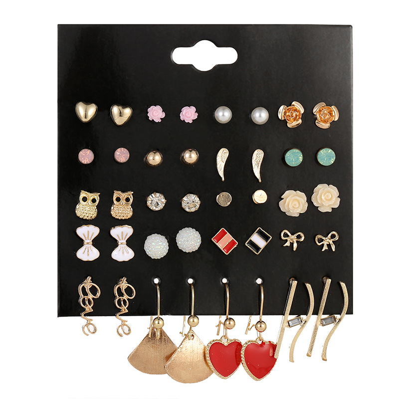 Korean Fashion Retro 1 Card 20 Pairs Of Pearl Dripping Alloy Peach Heart Geometric Earring Set Spot Wholesale Nihaojewelry display picture 7