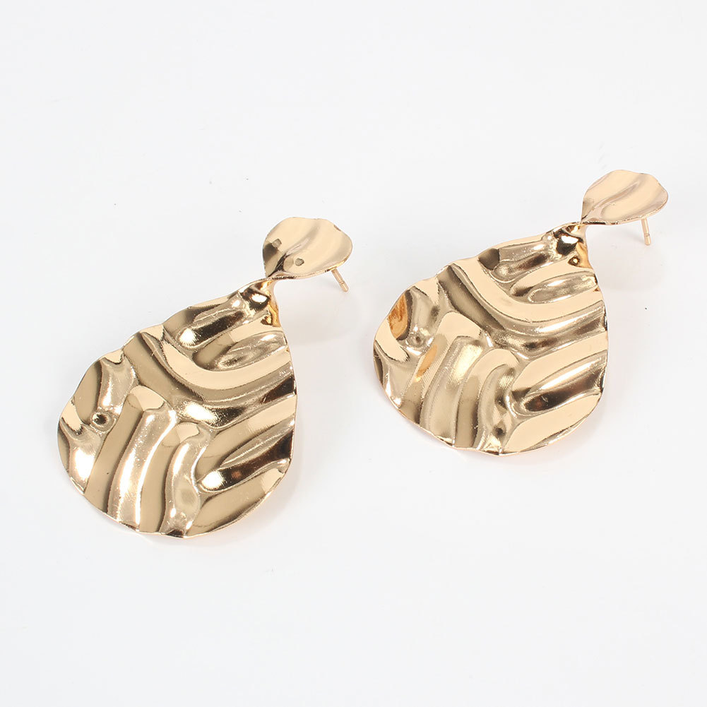 Fashion Retro Alloy Geometric Earrings Gold Earrings Wholesale Nihaojewelry display picture 2