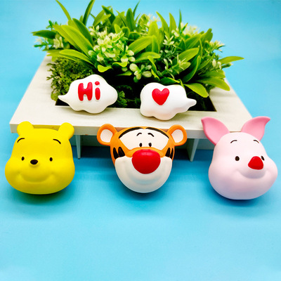 卡通维尼小熊香薰石膏硅胶模具跳跳虎小猪车载装饰滴胶蛋糕模具