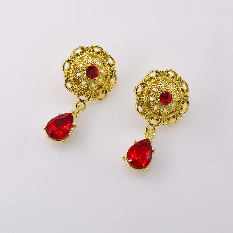 Palace Retro Ruby Drop Zircon Earrings Long Earrings Bridal Earrings Temperament Earrings Holiday Style Wholesale Nihaojewelry display picture 3