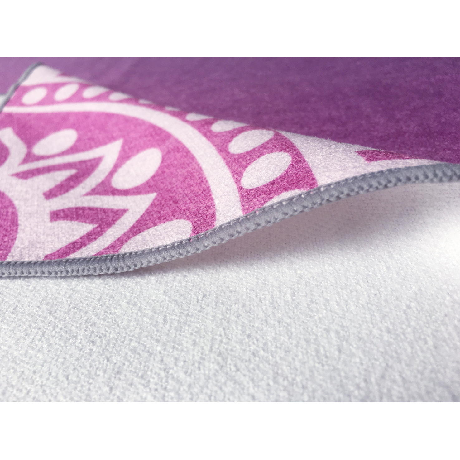 室内健身用品跨境瑜伽铺巾防滑吸汗铺巾 硅胶防滑吸汗瑜伽巾