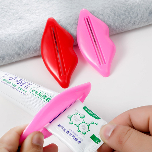 Creative Korean multi-purpose squeezer, multi-purpose lip toothpaste squeezer, kissing toothpaste squeezer