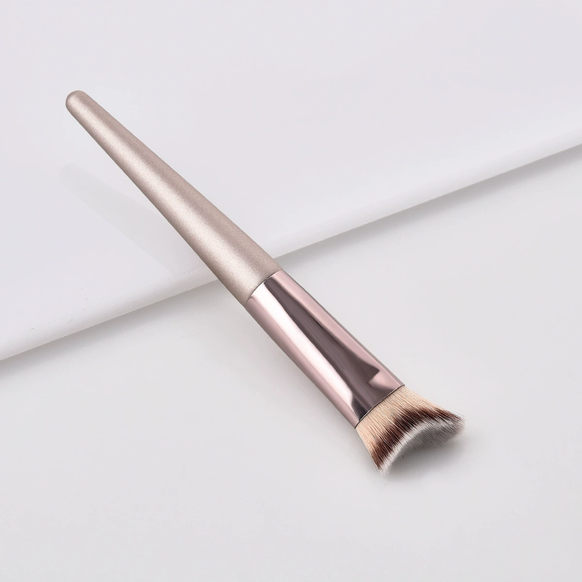 Makeup Brush Set (Nongying) — 10-piece champagne gold handles, wood/aluminum ferrule, synthetic bristles