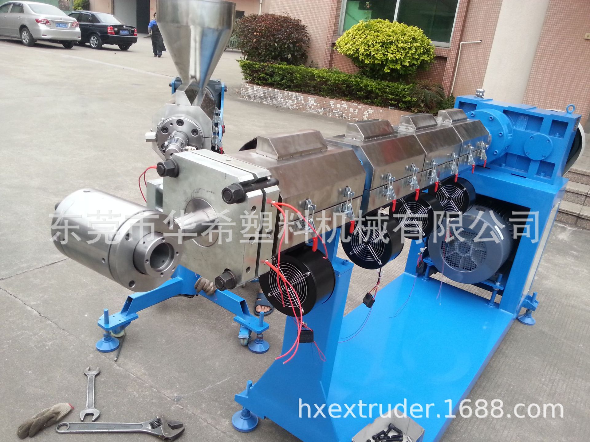 优质发泡挤出机 价格实惠，欢迎咨询