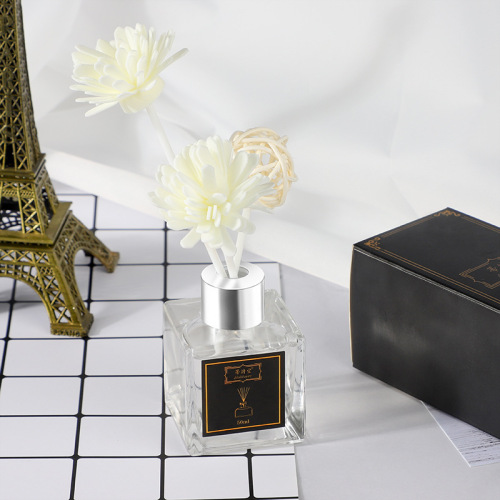 Fire-free aromatherapy essential oil bedroom air freshener long-lasting light fragrance toilet deodorant hotel supplies car fragrance