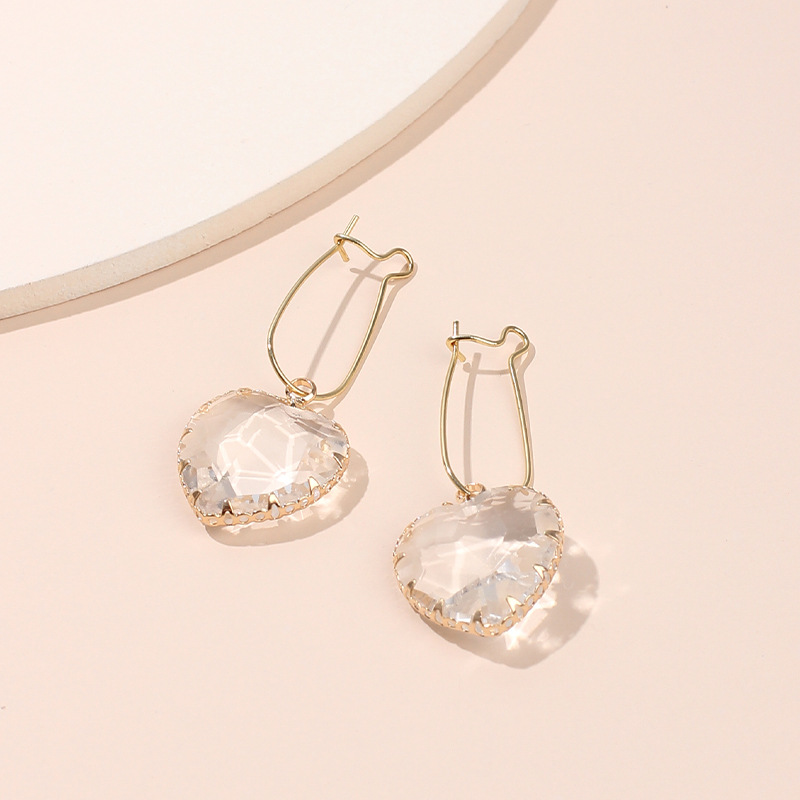 Korean Fashion Trendy Transparent Glass Diamond Earrings Love Heart-shaped Niche Sweet Earrings Wholesale Nihaojewelry display picture 5