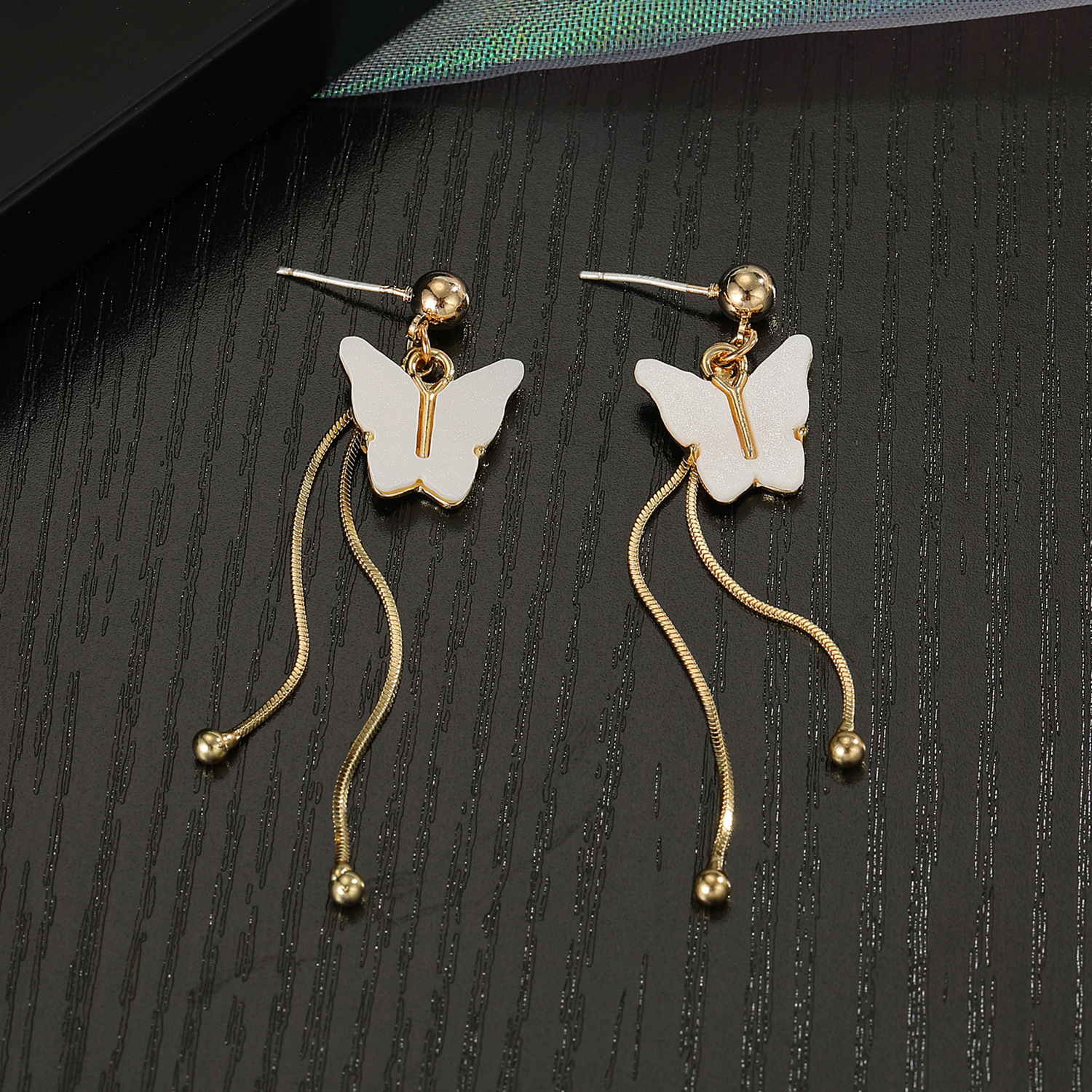 925 Silver Needle Pearl White Butterfly Earrings Wholesale Nihaojewelry display picture 4