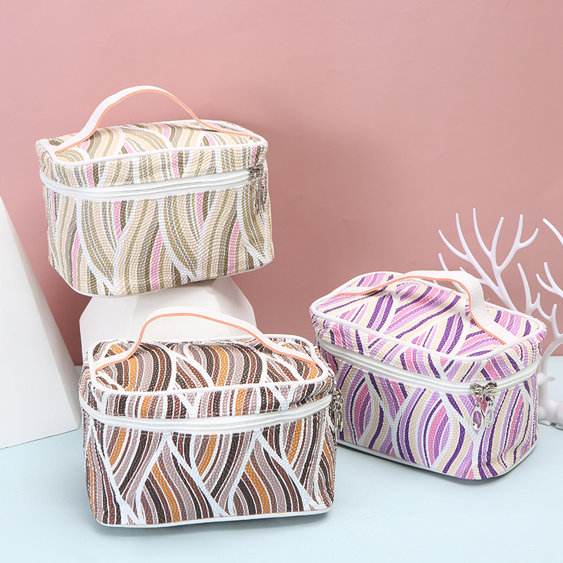 廠家2020新款熱銷化妝品收納包韓版旅行洗漱用品化妝品收納包