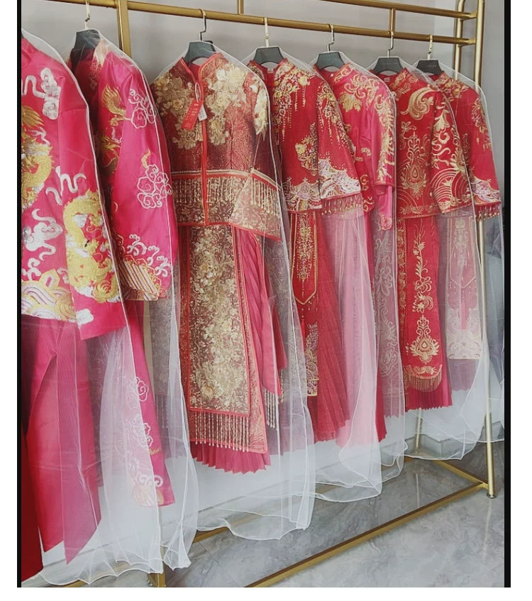 Dust cover, dustproof suhe traditional wedding dress