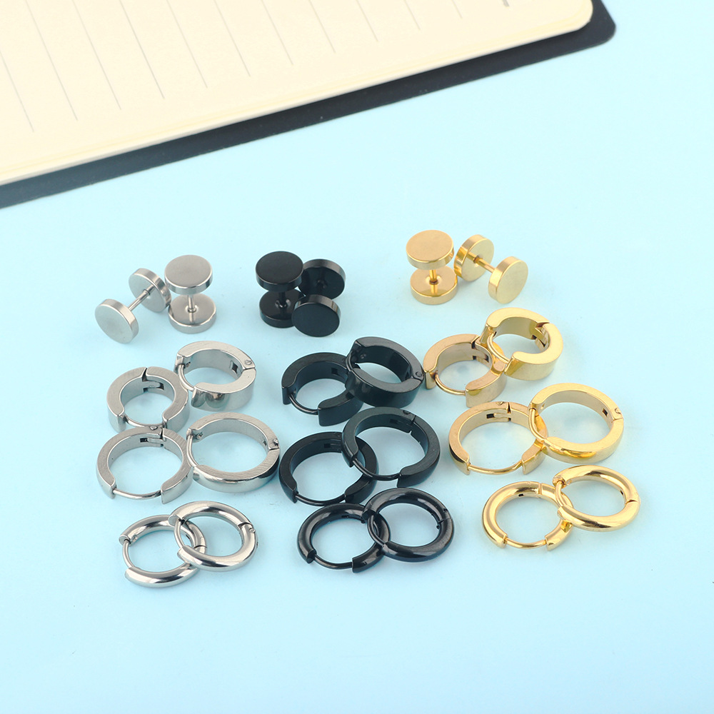 Labret piercing jewelry detail image