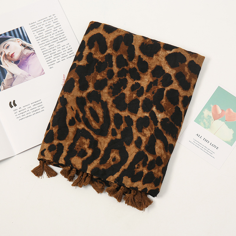 200g Weight Scarf Classification Family Gathering, Travel Occasion Women's Streetwear Leopard Cotton Tassel Scarf
