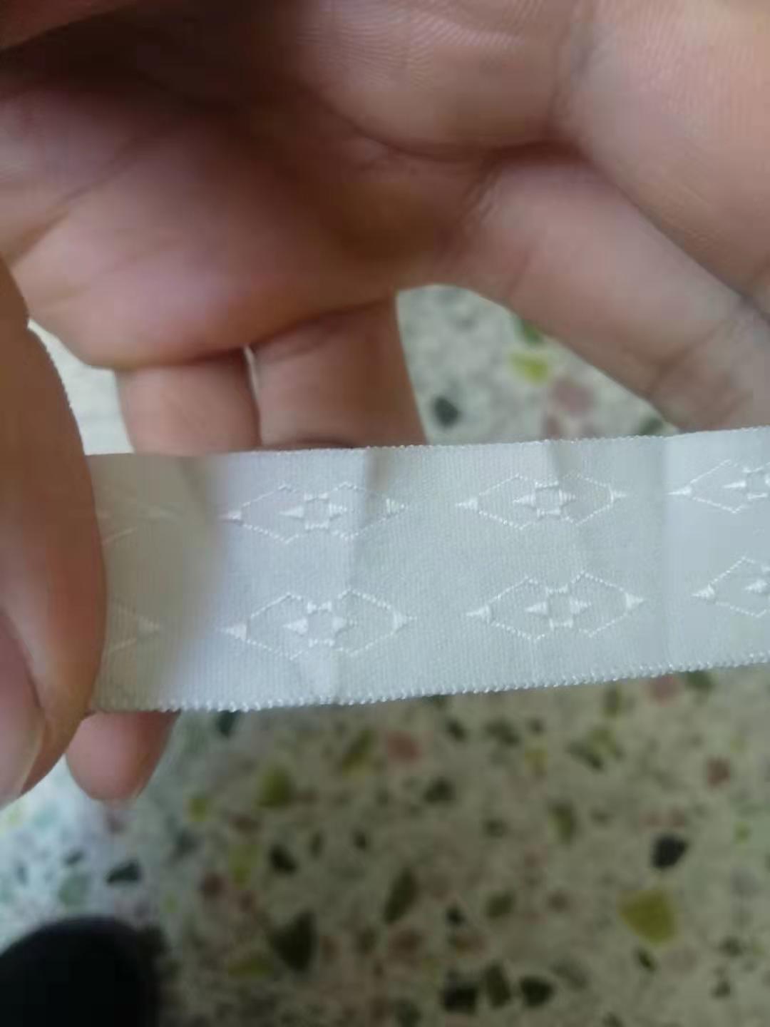 1号柜 7075#1.8箭头 1包 白