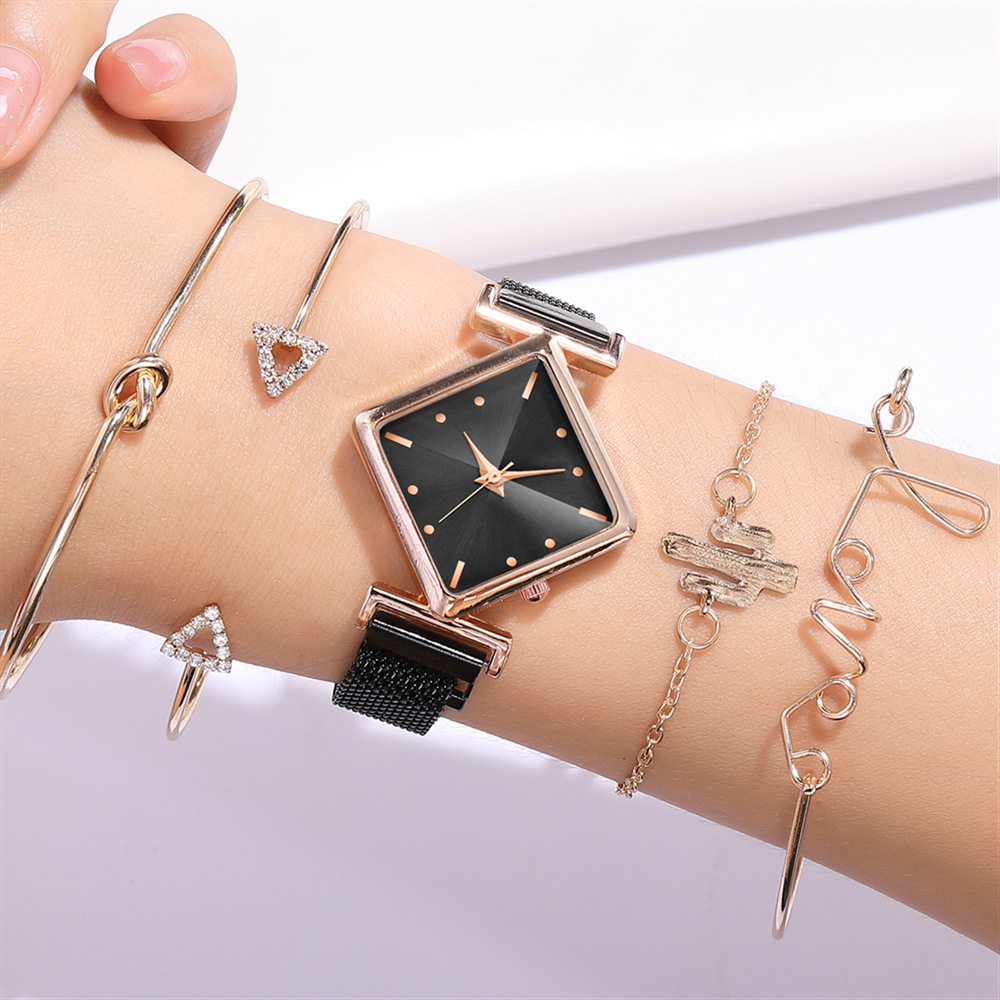 Fashion highvalue ladies watch diamond dial magnet simple casual mesh belt quartz watchpicture1