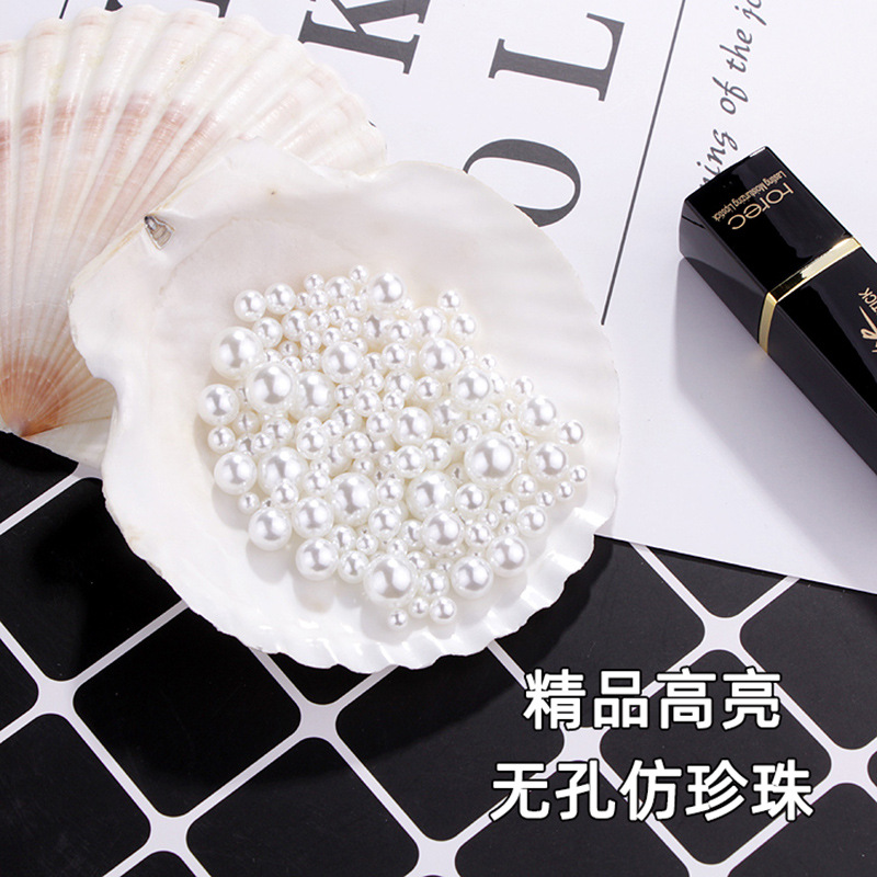 White beads pearl