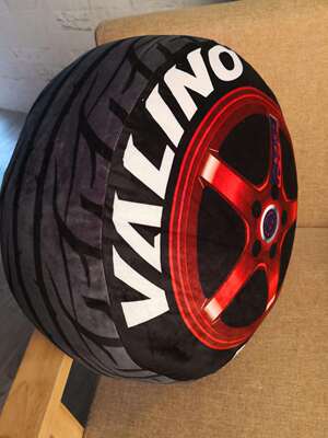 創意3D毛絨玩具輪胎抱枕公仔玩偶辦公室個性靠枕床上沙發靠墊抱枕