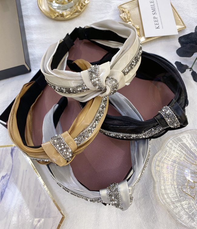 Korean version of pearl studded knotted hoop, simple elegant, with diamond bars in the middle wide edge headband, tied_voghion.com