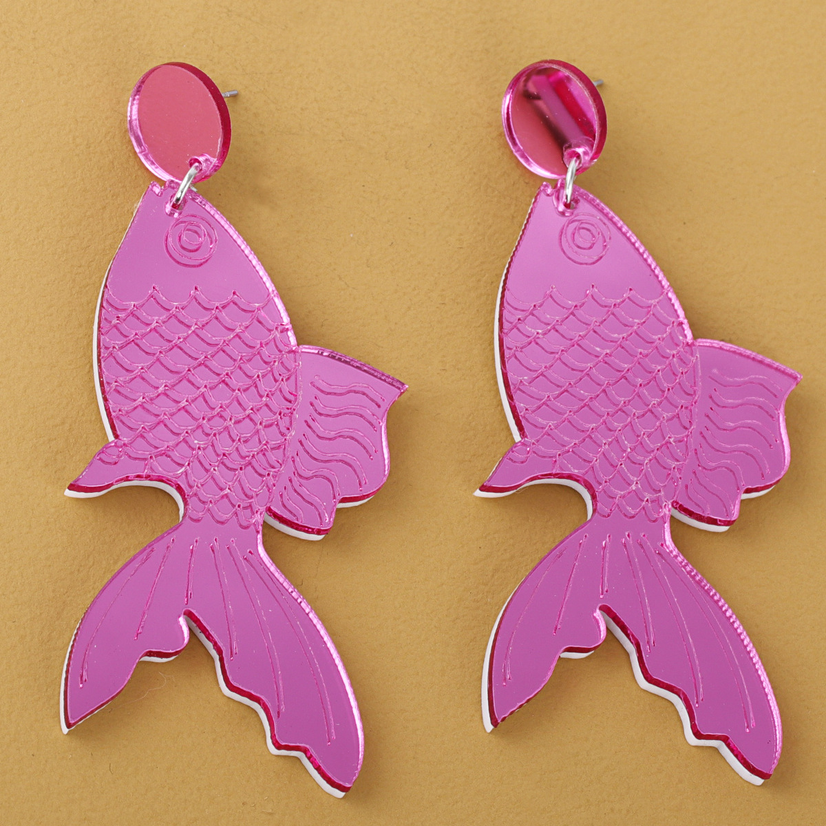 New Acrylic Plate Fish Earrings display picture 2