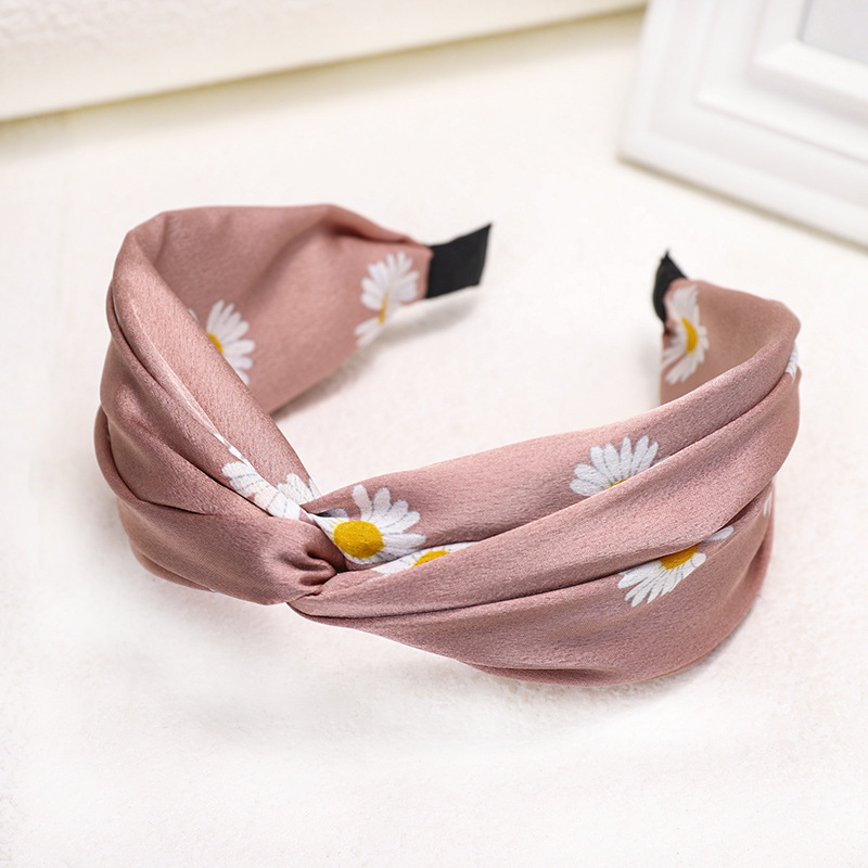 Korea&#39;s New Fashion Fabric Print Headband Cross Knot Wide-edge Cheap Headband Wholesale display picture 1